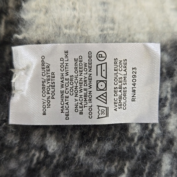 NWT | LOFT | Buffalo Check Wrap | One Size | Black and White - Picture 8 of 8